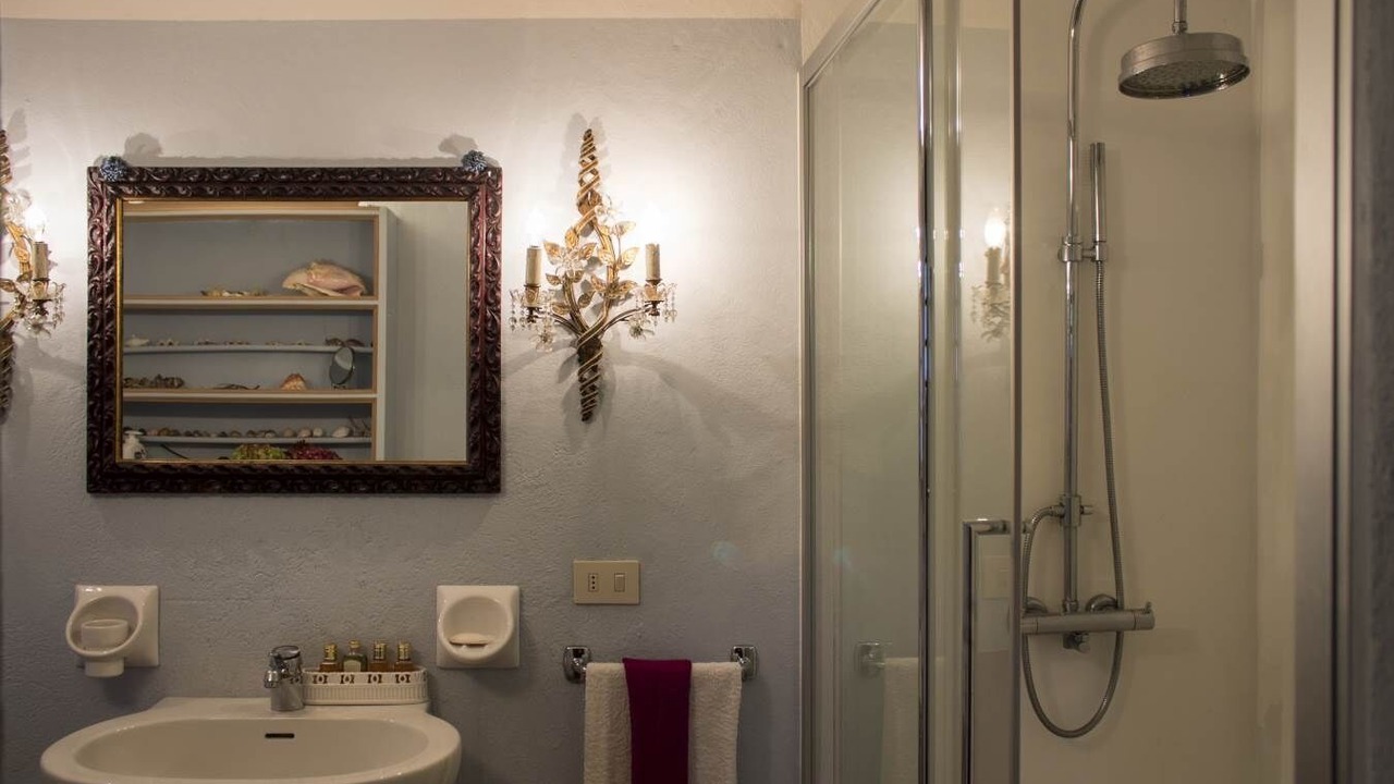 Photo of Bathroom in Lesa