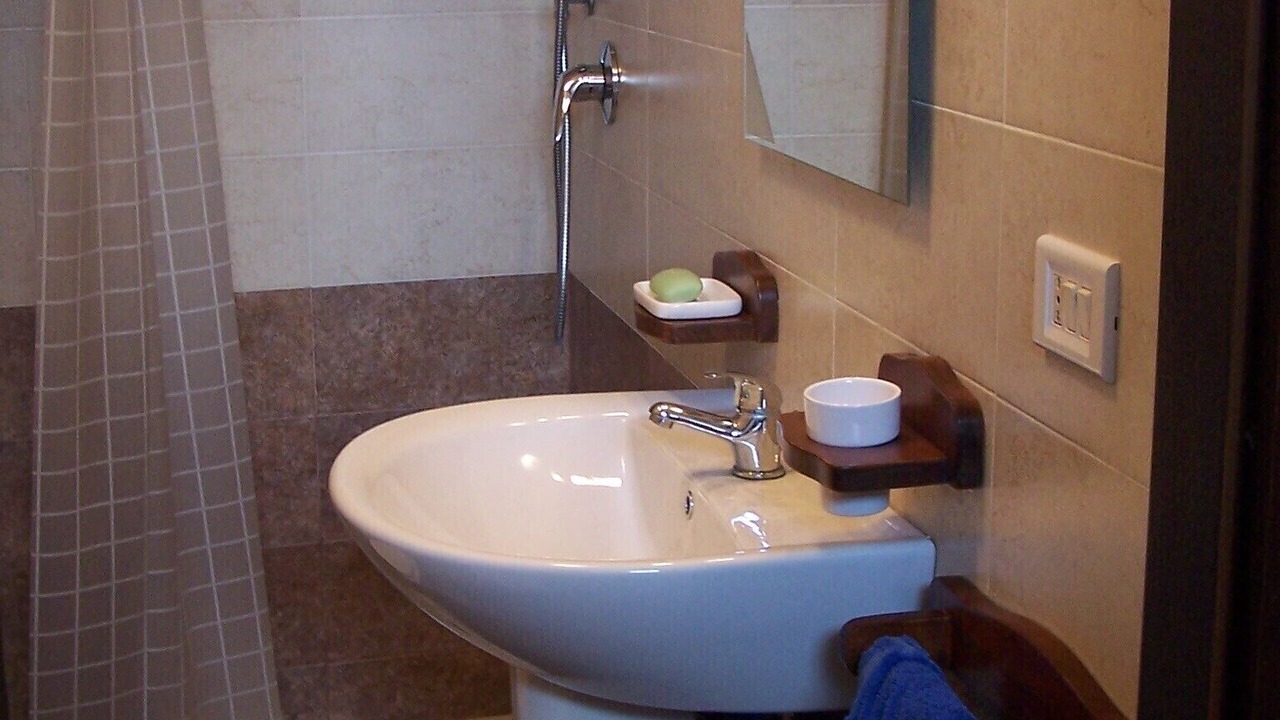 Photo of Bathroom in Palazzolo Acreide Historic Centre