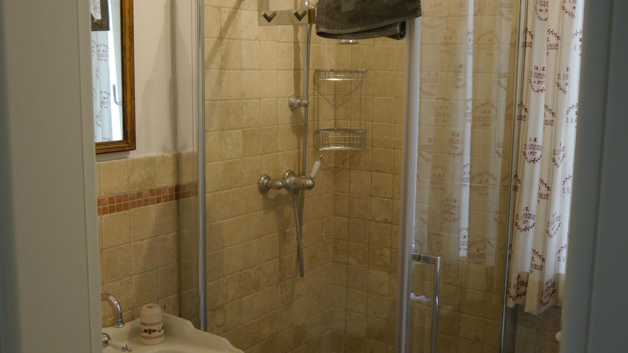 Photo of Bathroom in Testico