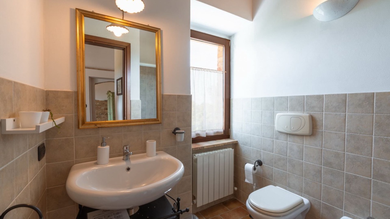 Photo of Bathroom in Loro Piceno