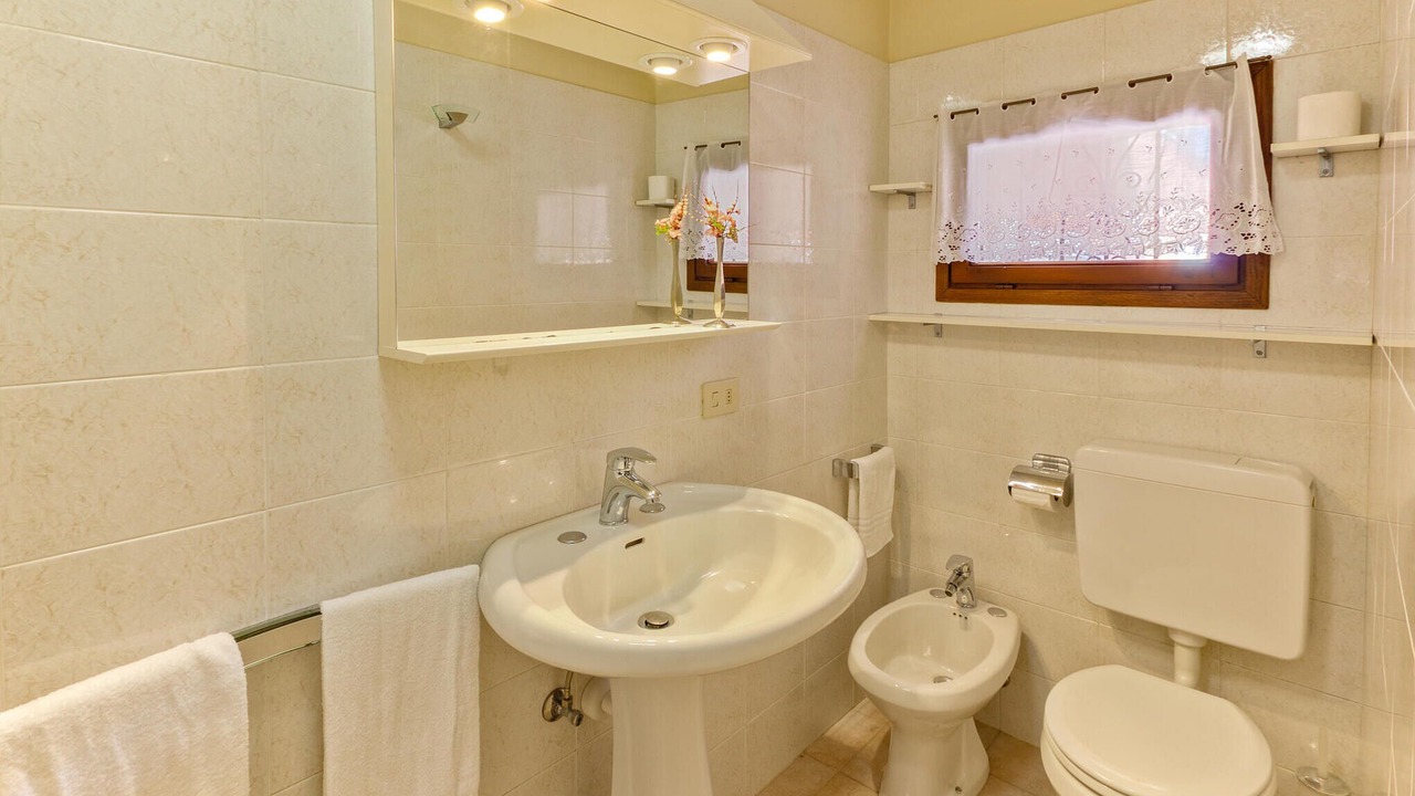 Photo of Bathroom in Carcegna