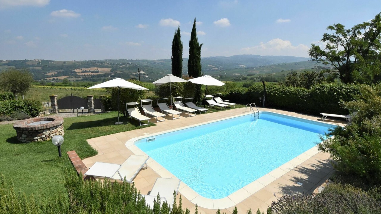 Photo of Outdoor in Castana