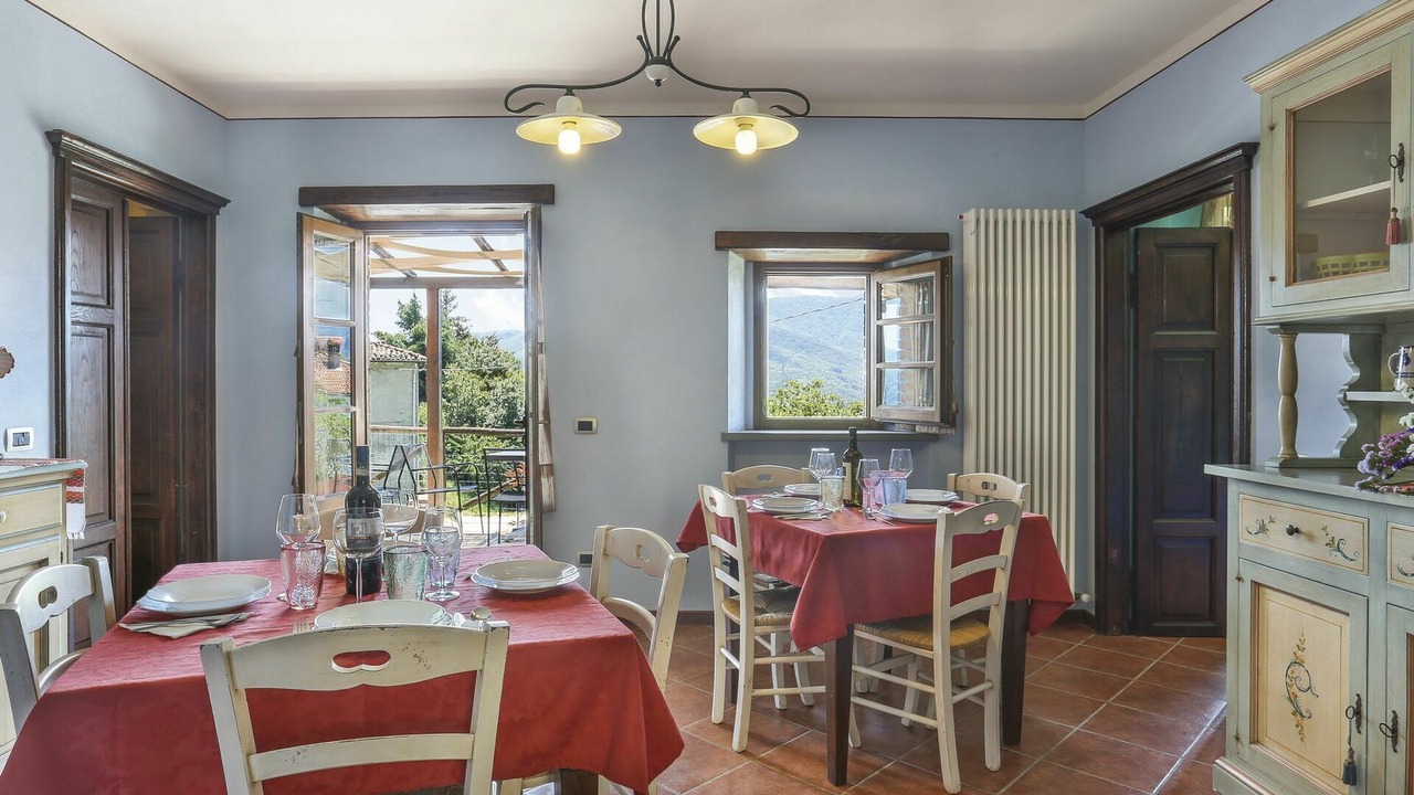 Photo of Bedroom in Molazzana