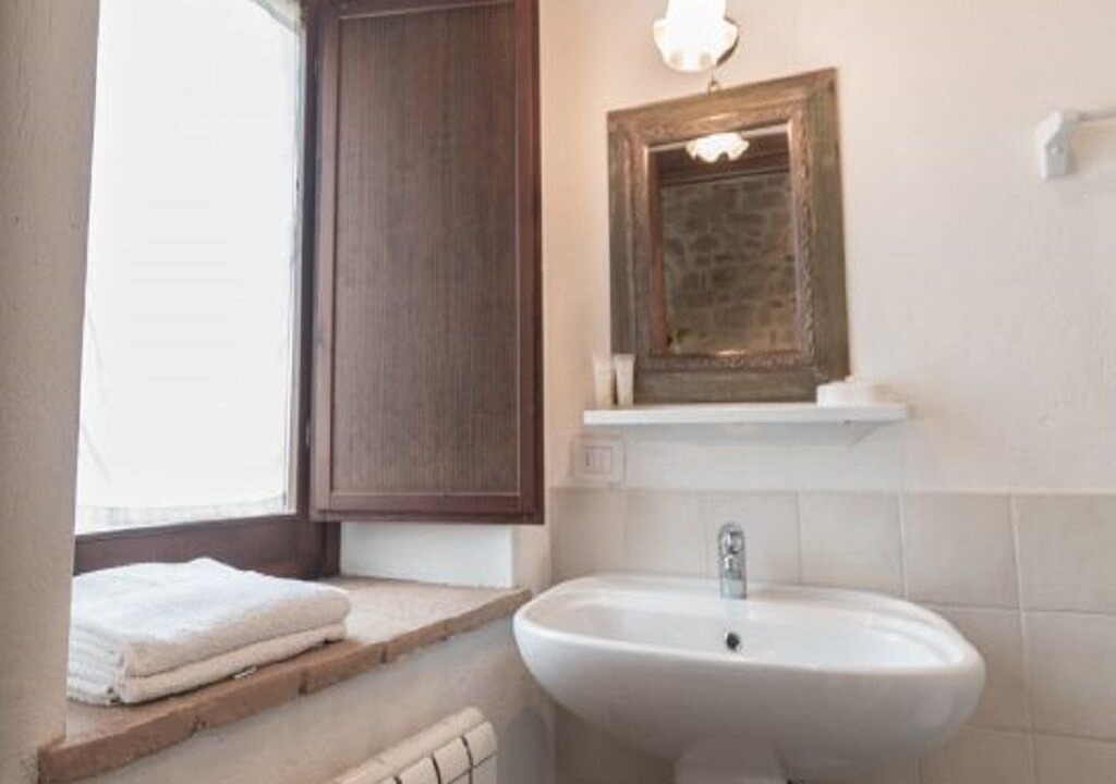 Photo of Bathroom in Todi
