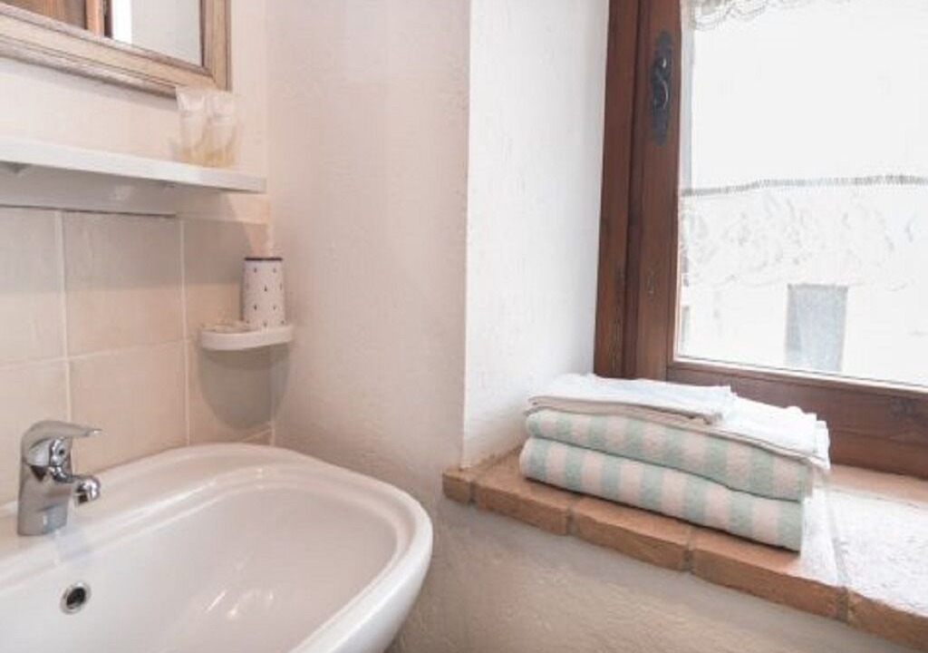 Photo of Bathroom in Todi