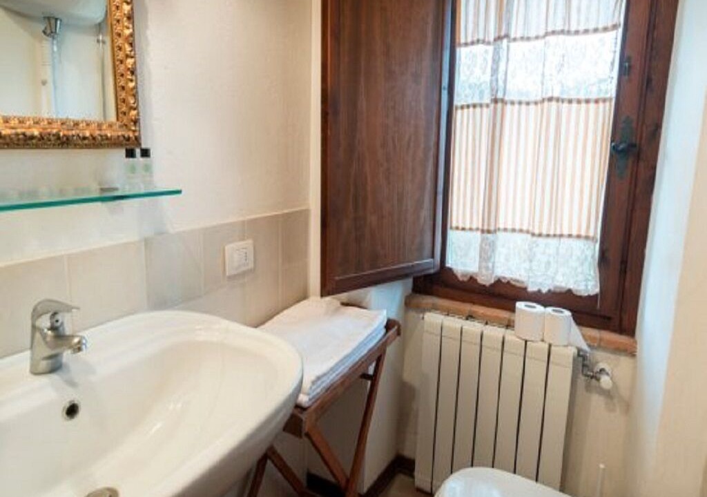 Photo of Bathroom in Todi