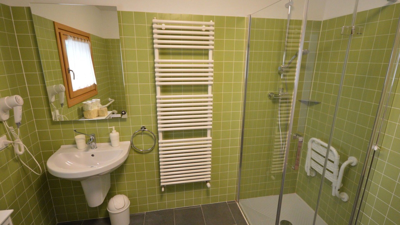 Photo of Bathroom in Raveo
