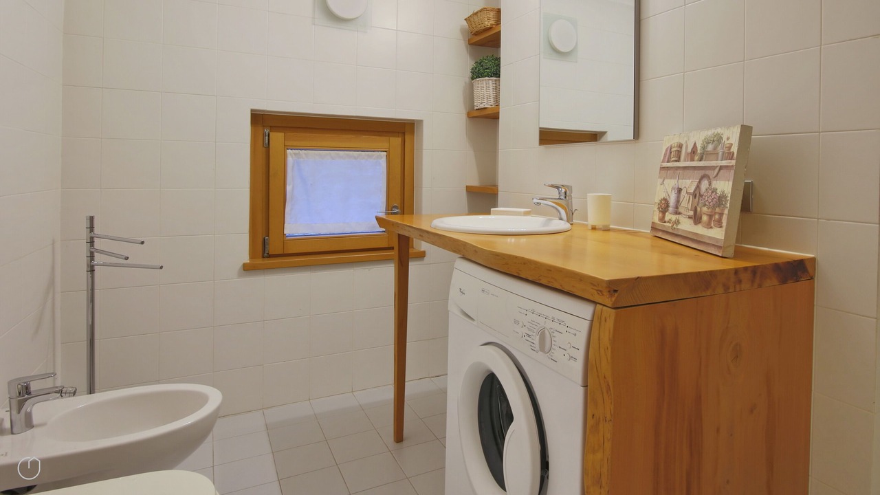 Photo of Bathroom in Torno