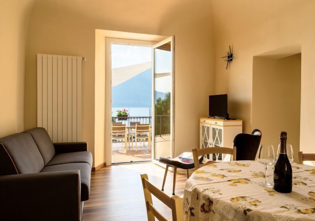 Photo of Livingroom in Porto Valtravaglia