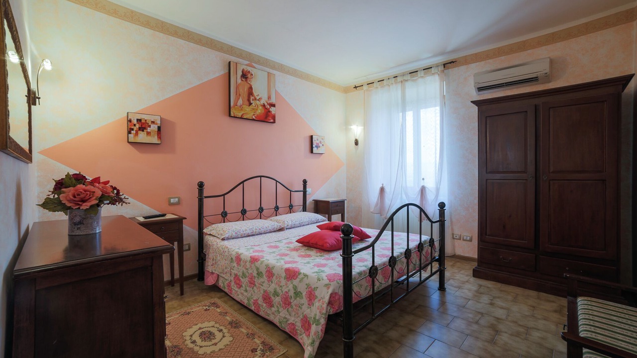 Photo of Bedroom in Bovara
