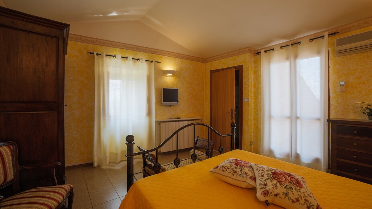 Photo of Bedroom in Bovara