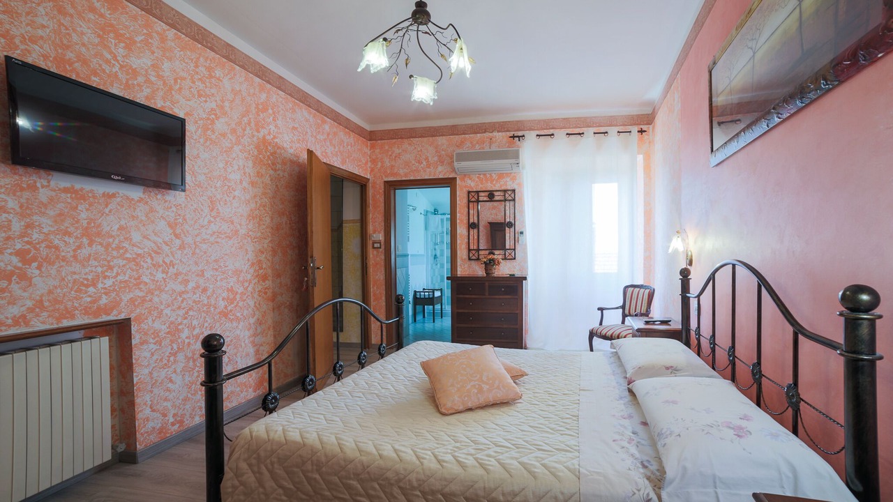 Photo of Bedroom in Bovara
