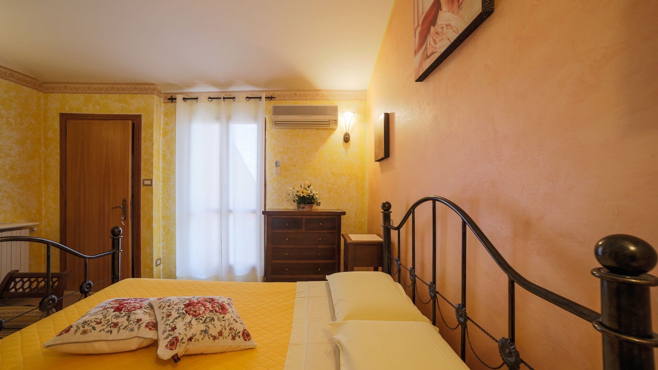 Photo of Bedroom in Bovara