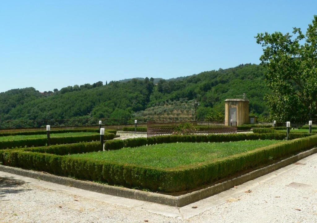 Photo of Outdoor in Saturnana