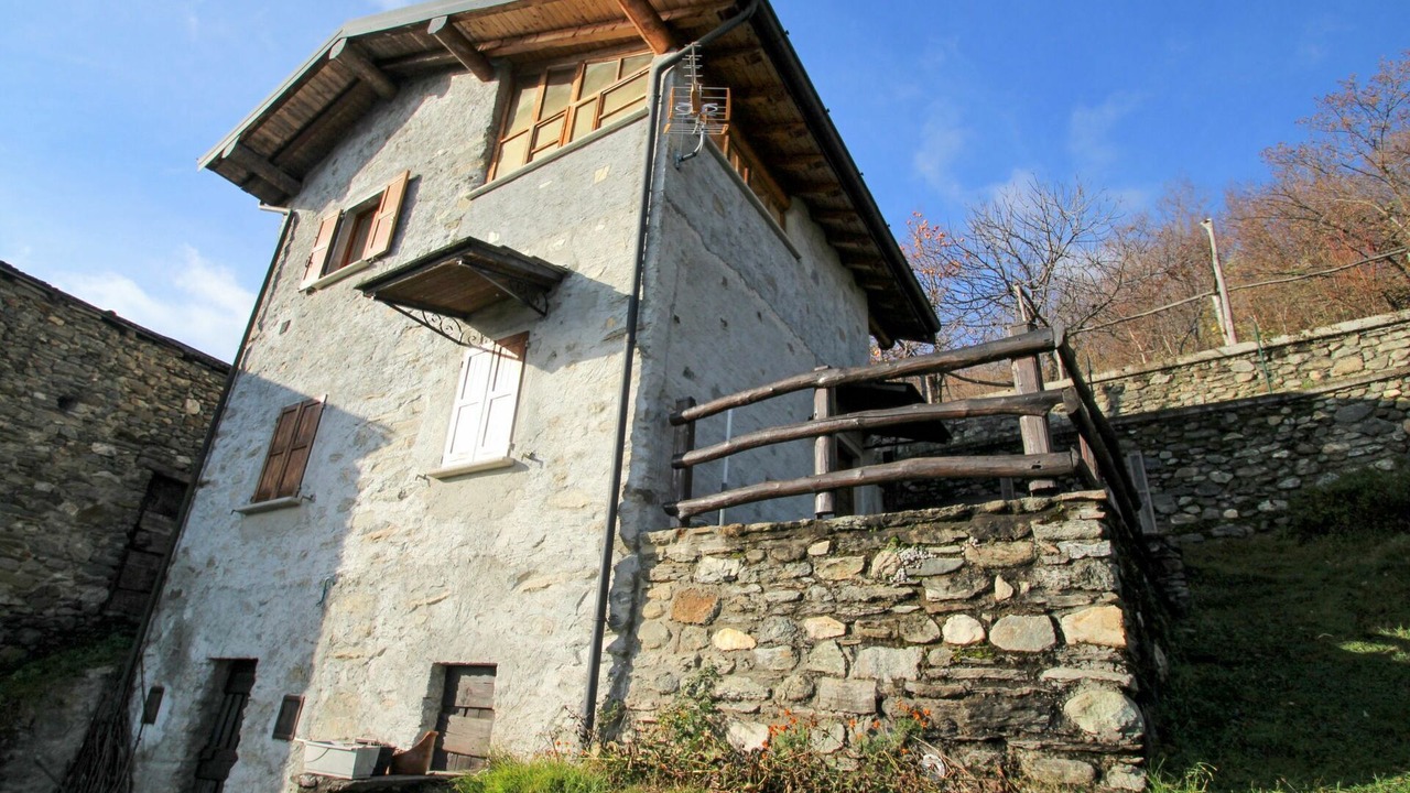 Photo of Others in Cremia