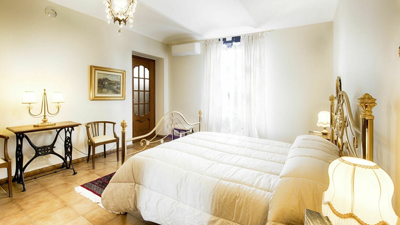 Photo of Bedroom in San Damiano dʼAsti