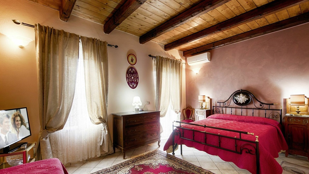 Photo of Bedroom in San Damiano dʼAsti