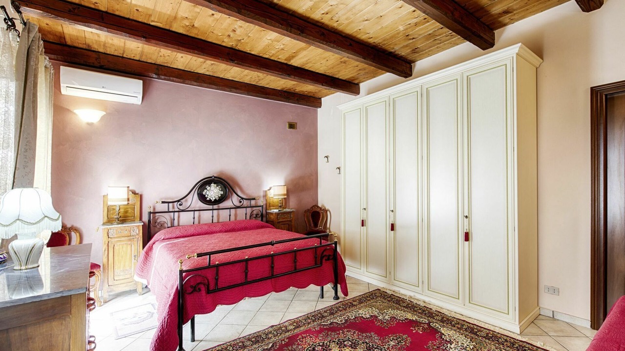 Photo of Bedroom in San Damiano dʼAsti