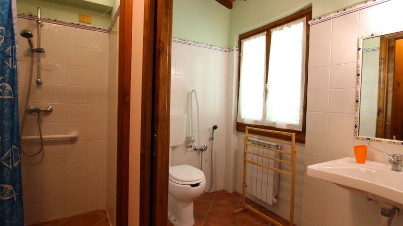 Photo of Bathroom in Castelfranco di Sopra