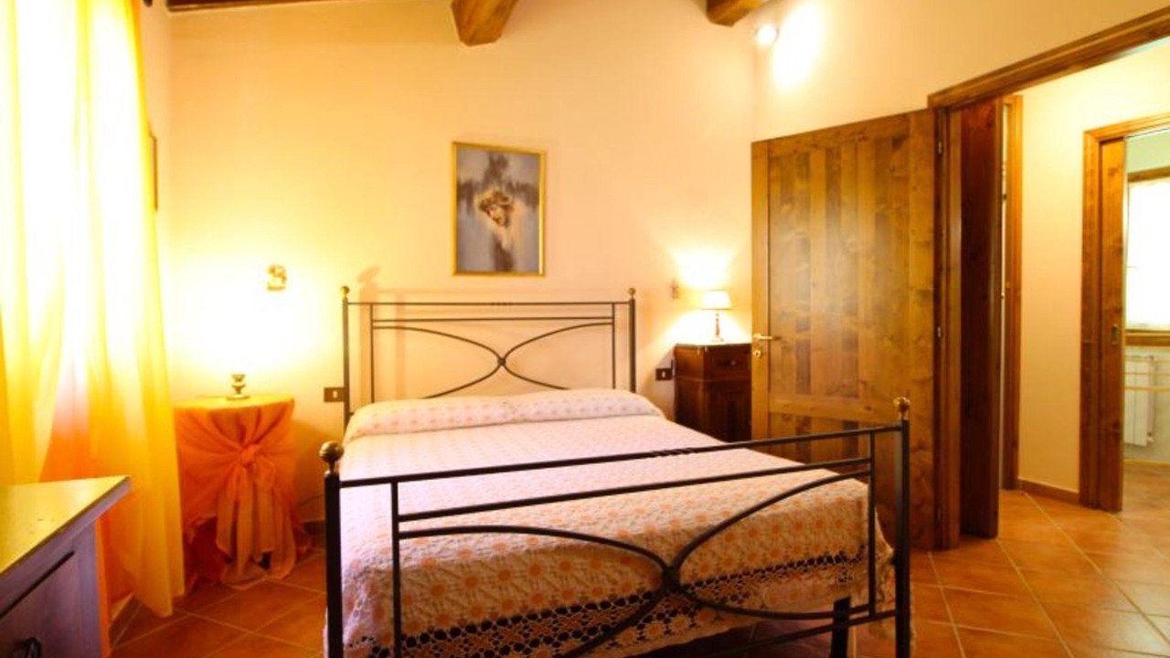 Photo of Bedroom in Castelfranco di Sopra