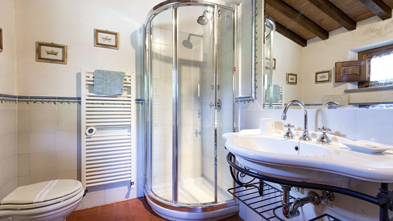 Photo of Bathroom in Cortona