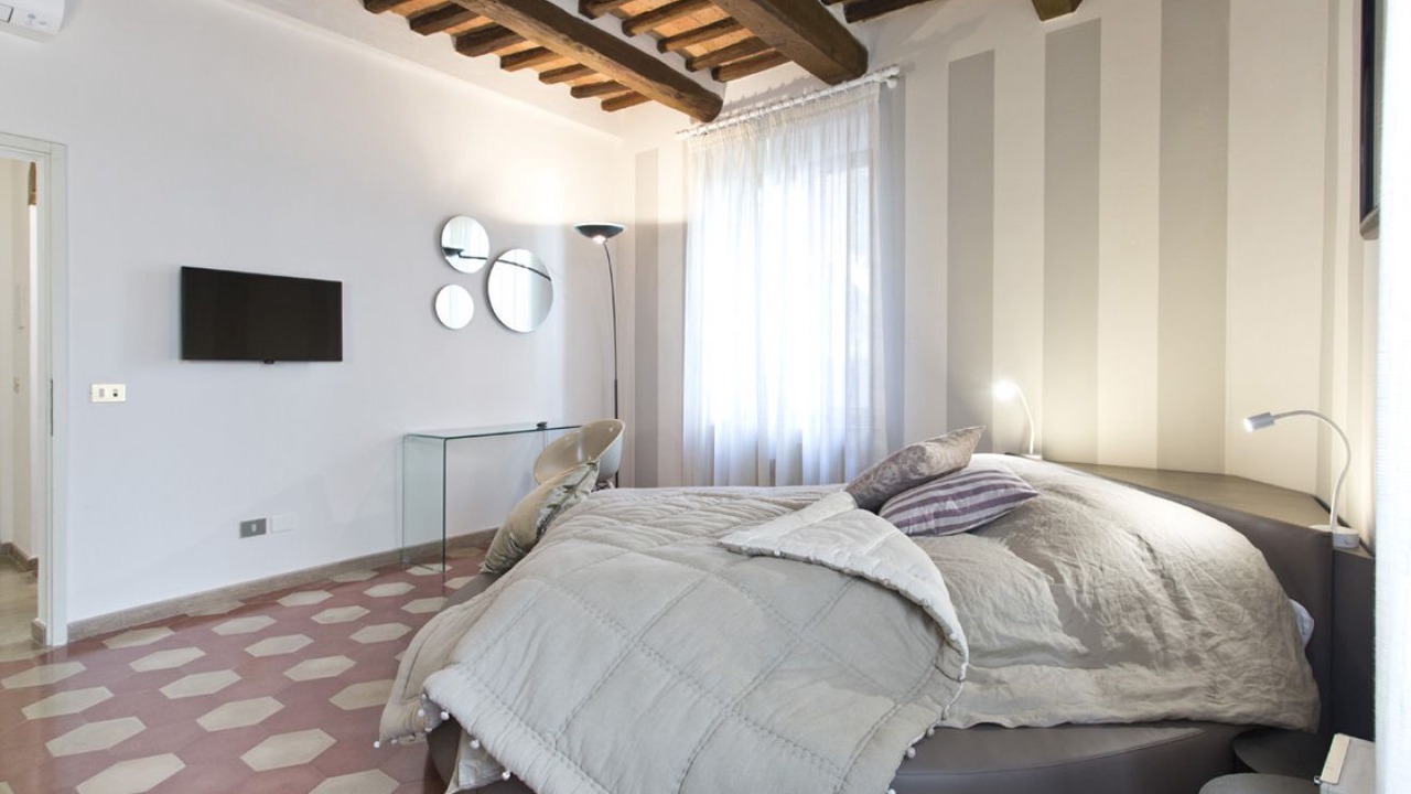 Photo of Bedroom in Siena City Centre