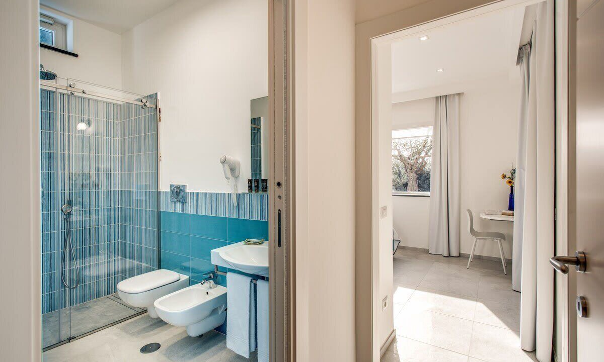Photo of Bathroom in Sirenuse