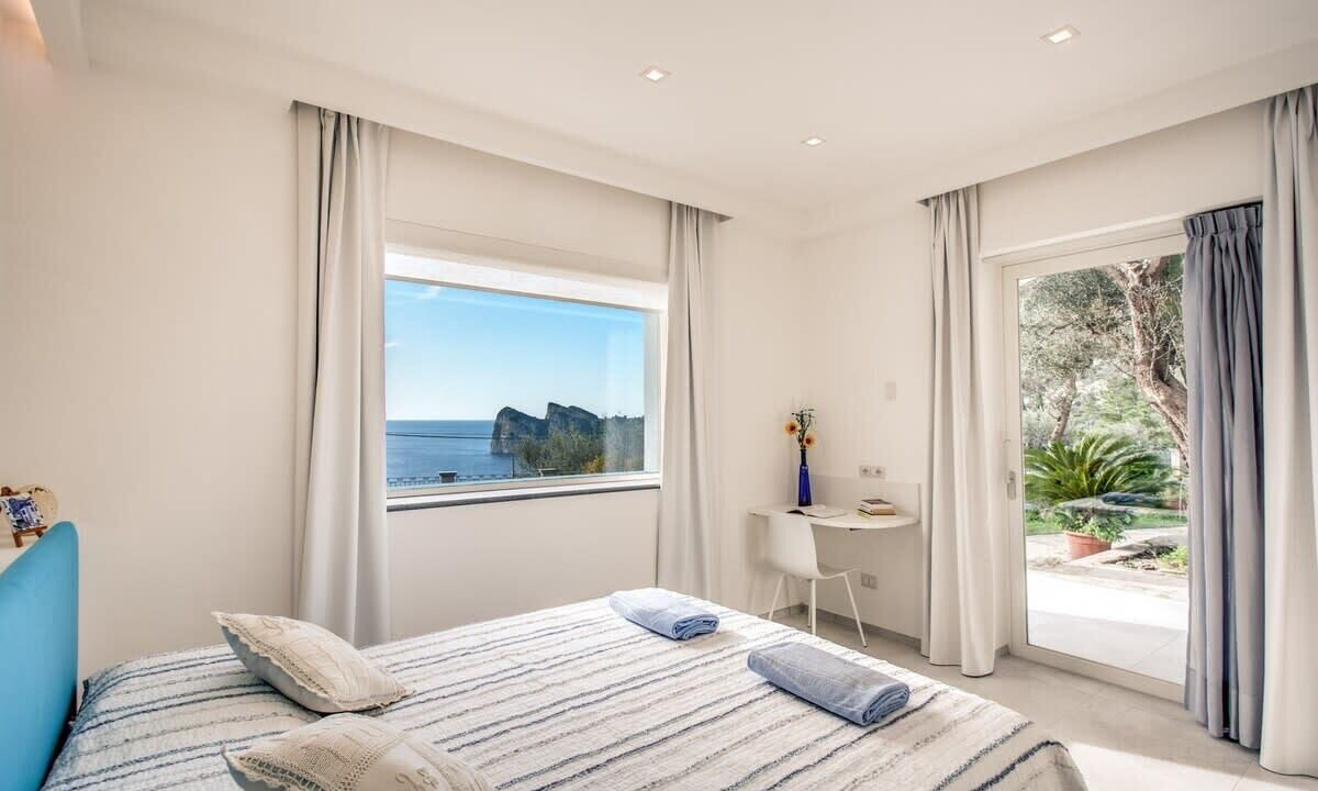 Photo of Bedroom in Sirenuse