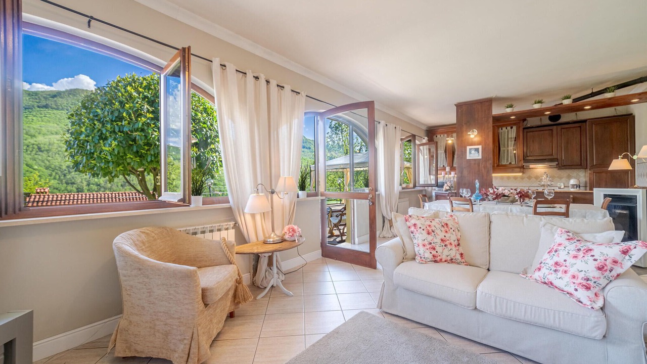 Photo of Bedroom in Varese Ligure