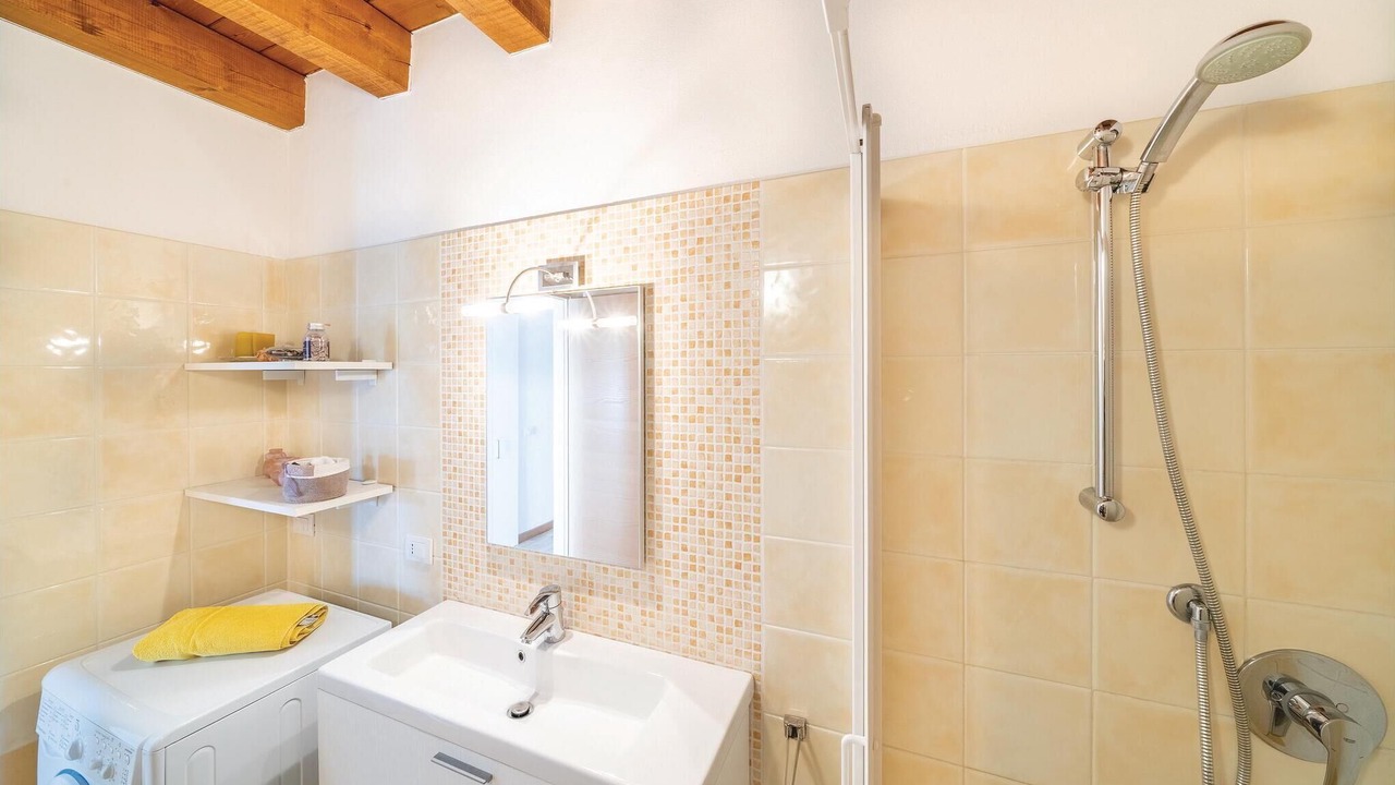 Photo of Bathroom in Cavaion Veronese