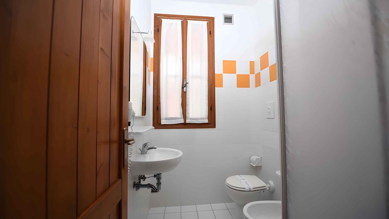 Photo of Bathroom in Lido degli Estensi