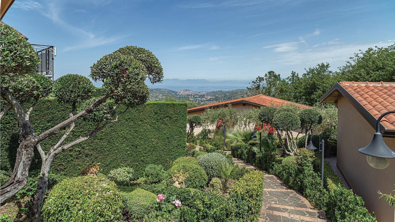 Photo of Bedroom in Laureana Cilento