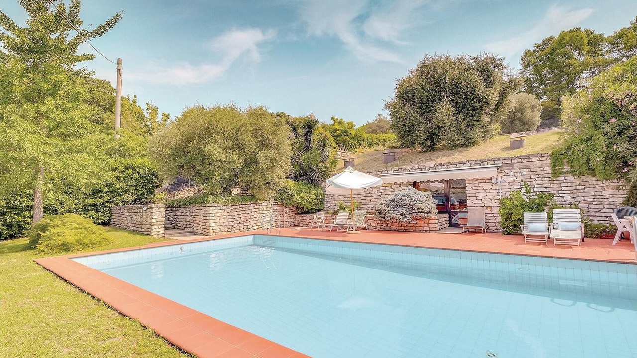 Photo of Outdoor in Baone