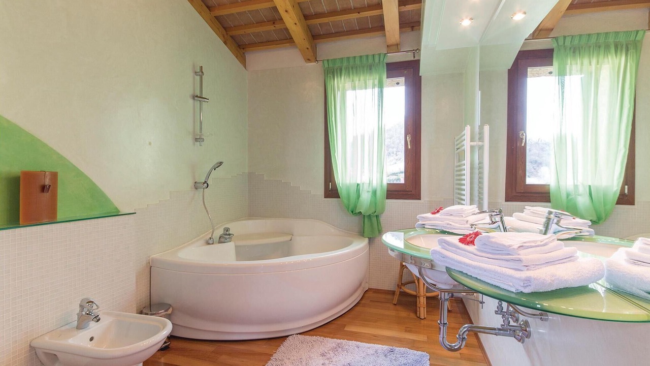 Photo of Bathroom in Teolo