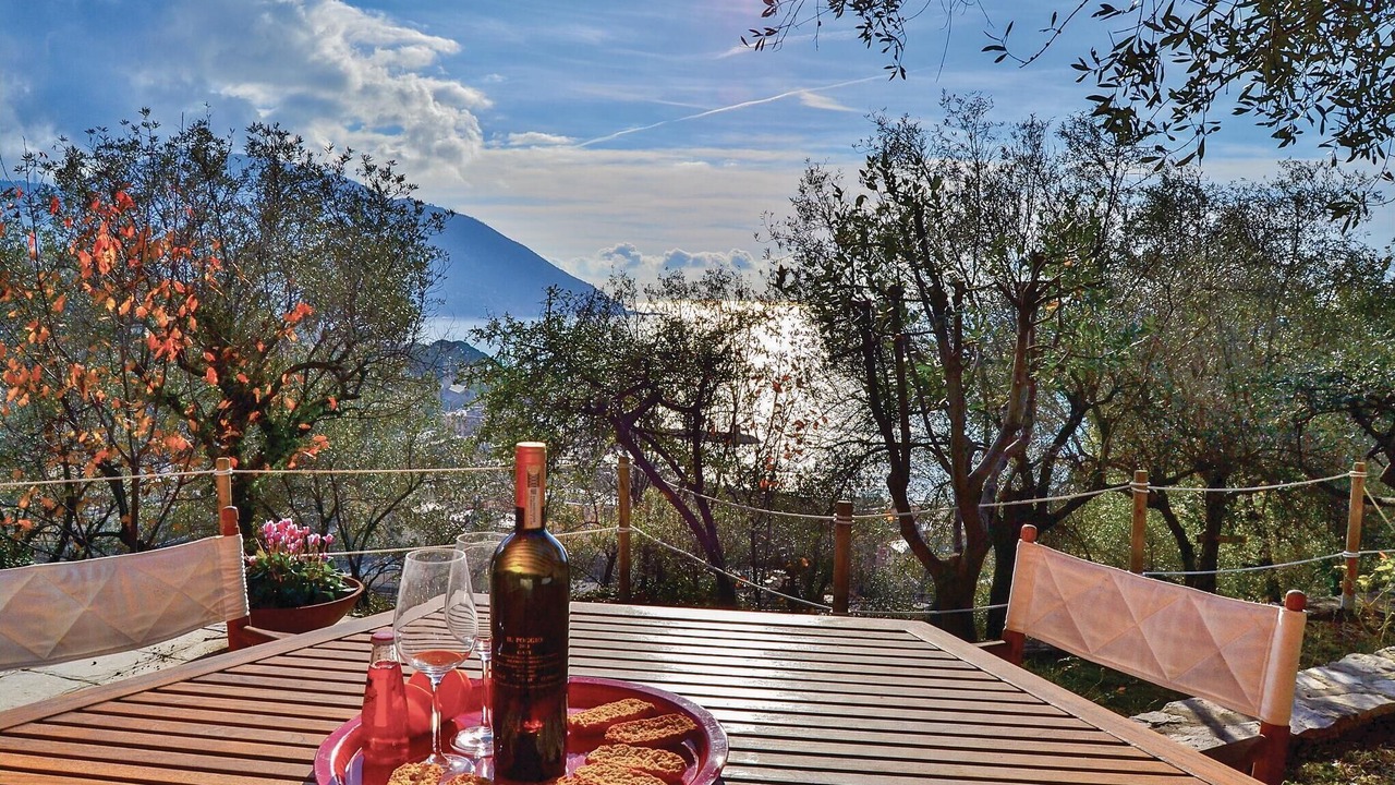 Photo of Others in Recco