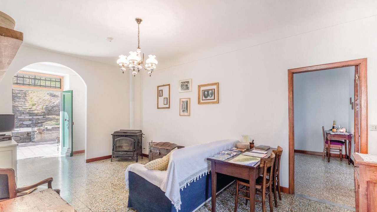 Photo of Bedroom in Varese Ligure