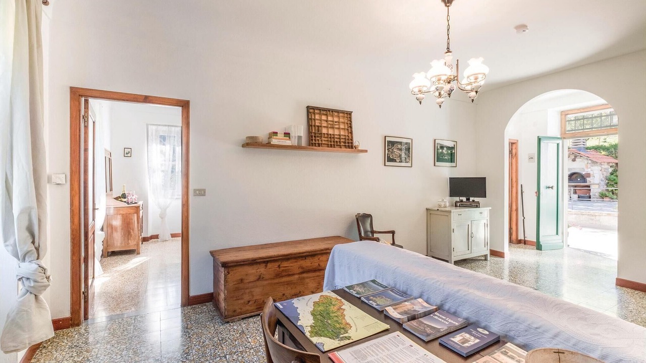 Photo of Bedroom in Varese Ligure