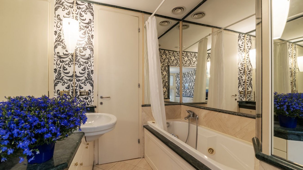 Photo of Bathroom in Rione IV Campo Marzio