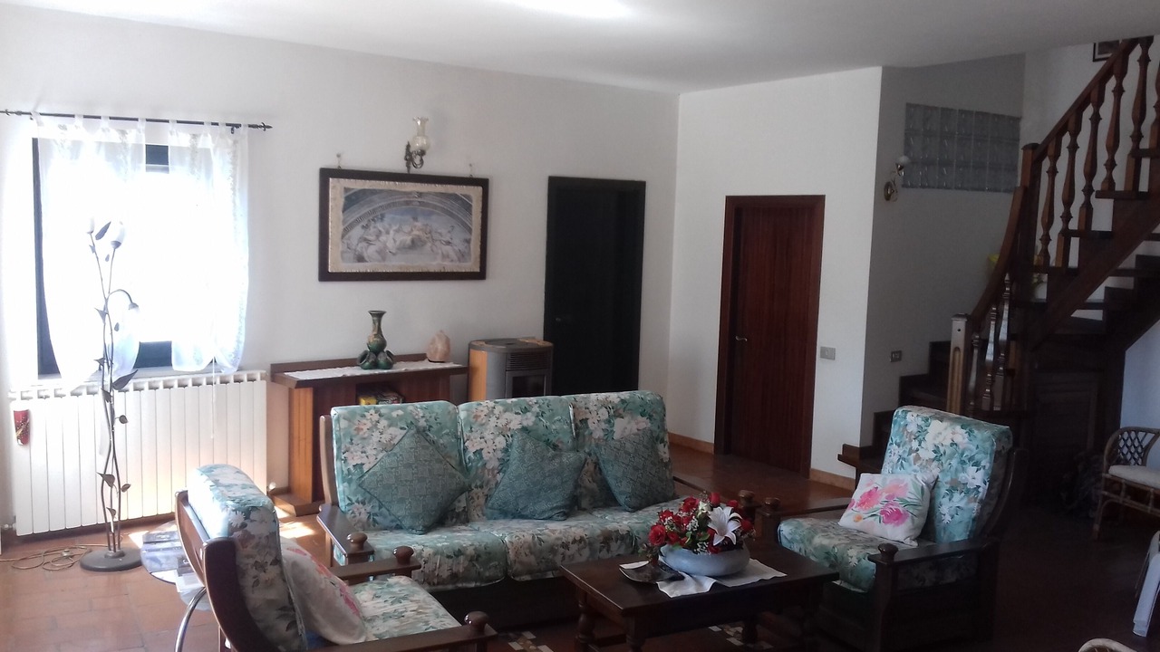 Photo of Livingroom in Bovara