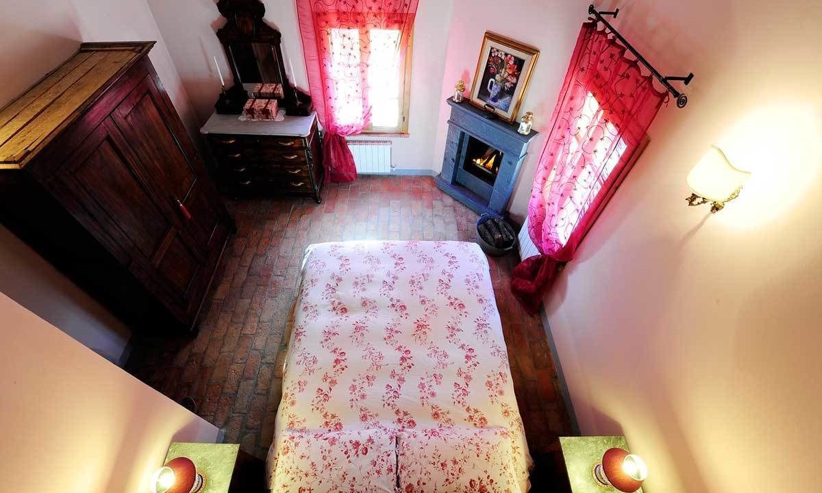 Photo of Bedroom in Montefelcino