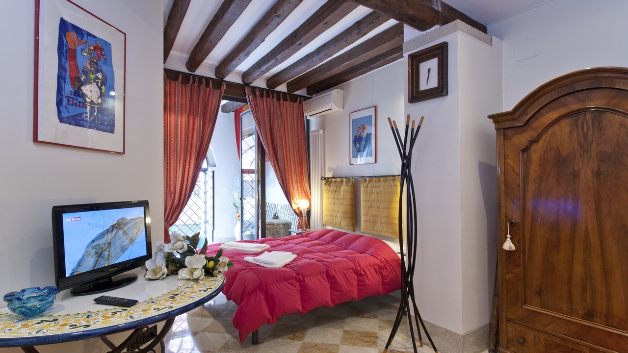 Photo of Bedroom in Dorsoduro