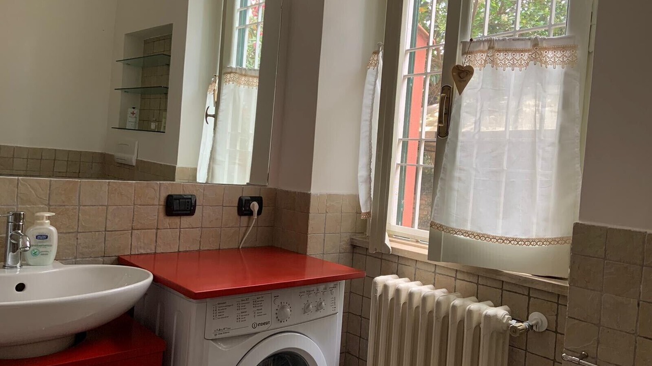 Photo of Bathroom in Quartiere XX Ardeatino
