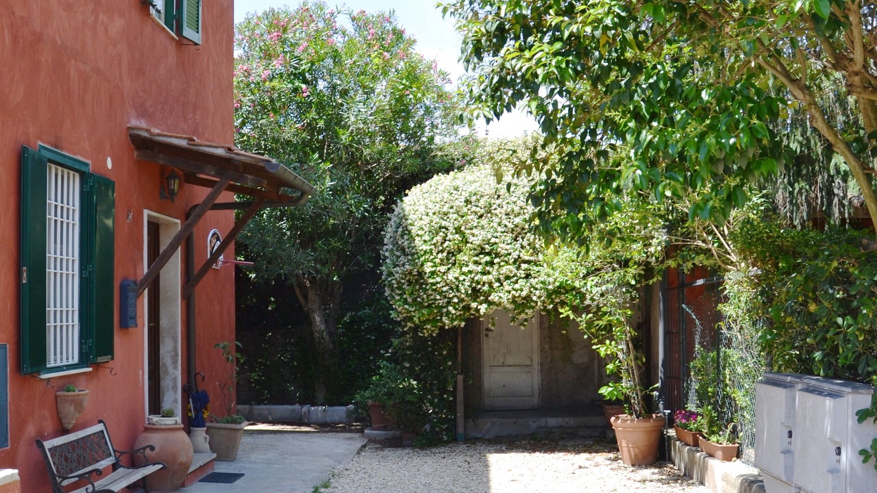 Photo of Outdoor in Quartiere XX Ardeatino
