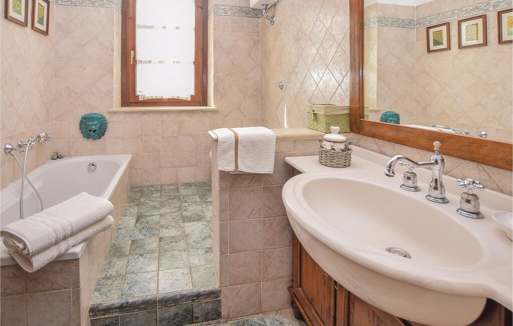 Photo of Bathroom in Otricoli
