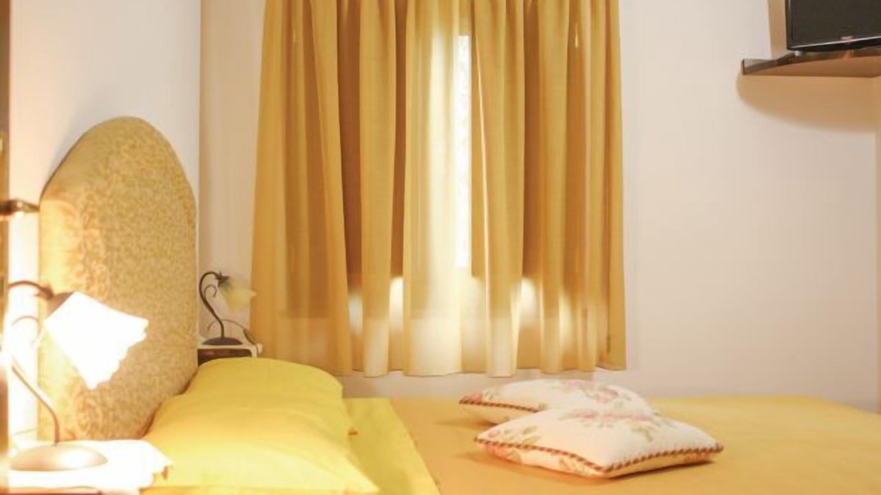 Photo of Bedroom in Laureana Cilento
