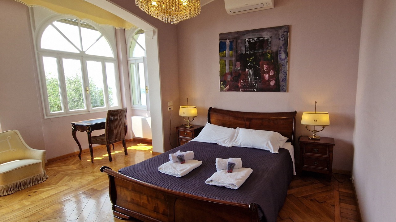 Photo of Bedroom in Gardone Riviera