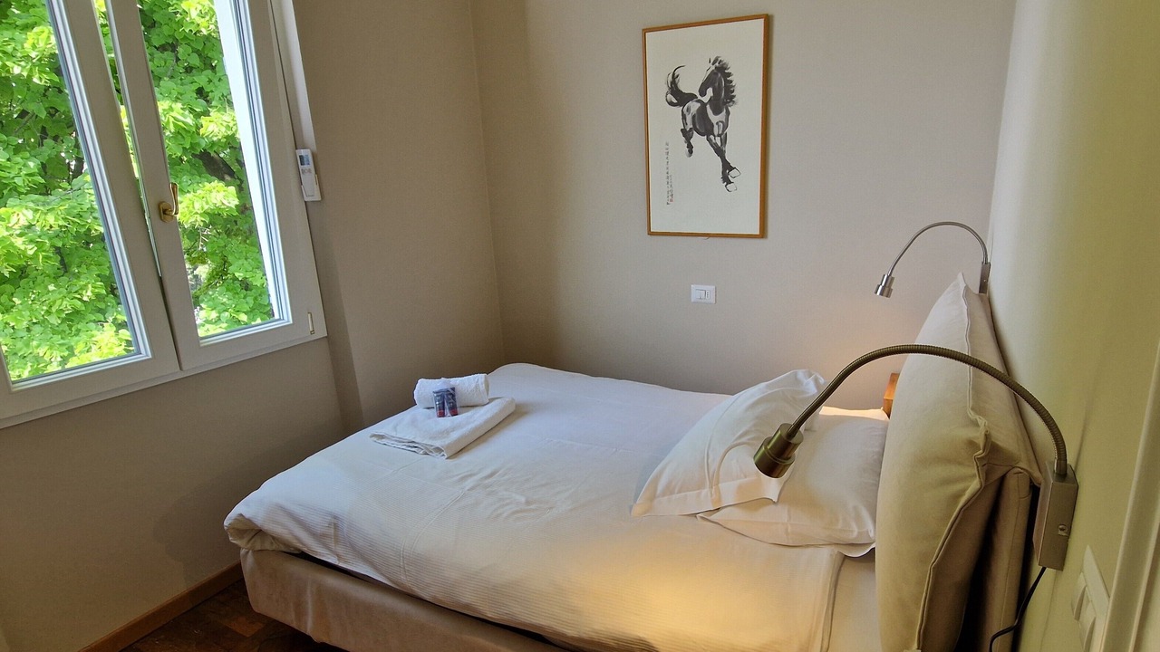 Photo of Bedroom in Gardone Riviera