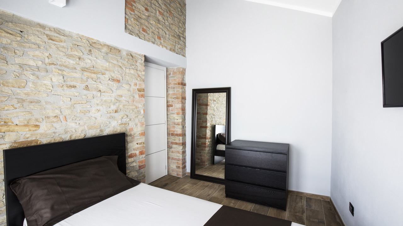 Photo of Bedroom in Mango