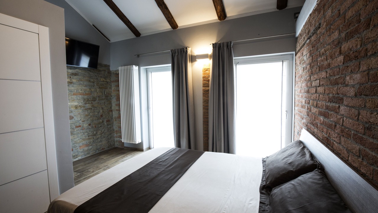 Photo of Bedroom in Mango