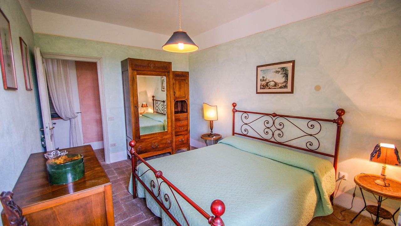 Photo of Bedroom in Farnetta